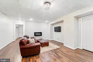 205 Maplewood Dr, Phoenixville, PA 19460 - Photo 30