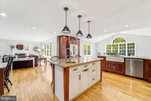 205 Maplewood Dr, Phoenixville, PA 19460 - Photo 16
