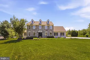 205 Maplewood Dr, Phoenixville, PA 19460 - Photo 1