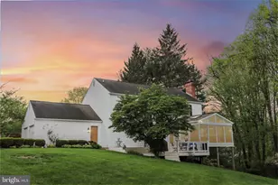 219 Wiltshire Dr, Kennett Square, PA 19348 - Photo 2
