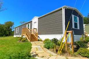 2140 Horseshoe Park, Honey Brook, PA 19344 - Photo 2