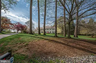 442 Chambers Ln, West Chester, PA 19382 - Photo 2