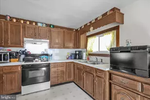 451 James St, Honey Brook, PA 19344 - Photo 12