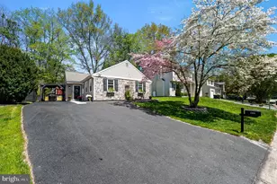 1105 Vermont Ln, Downingtown, PA 19335 - Photo 2