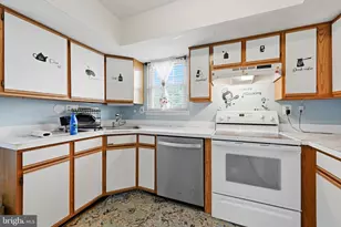 694 Metro Ct, West Chester, PA 19380 - Photo 6