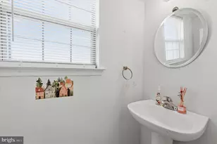 694 Metro Ct, West Chester, PA 19380 - Photo 8