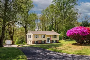 101 Laurelwood Dr, Downingtown, PA 19335 - Photo 2