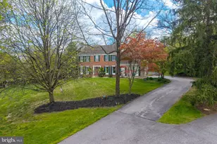 320 Long Ridge Ln, Exton, PA 19341 - Photo 2