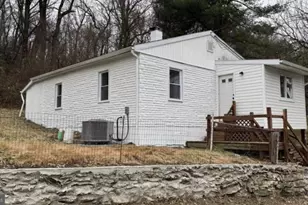 44 S Brandywine Ave, Coatesville, PA 19320 - Photo 2