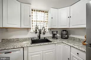 72 Ashley Ct, Downingtown, PA 19335 - Photo 6