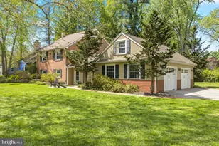 207 Anthony Wayne Dr, Wayne, PA 19087 - Photo 2