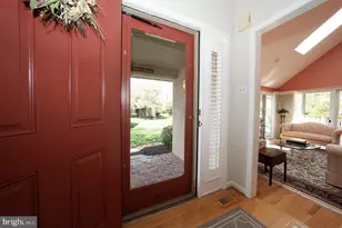471 Chandlee Dr, Berwyn, PA 19312 - Photo 4
