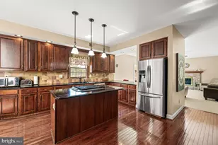 111 Brookhollow Dr, Downingtown, PA 19335 - Photo 8