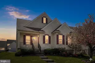328 Carlisle Dr, Avondale, PA 19311 - Photo 2