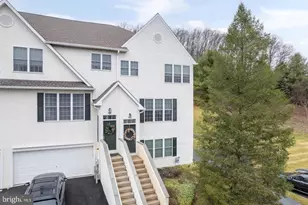 706 Whispering Brooke Dr, Newtown Square, PA 19073 - Photo 2