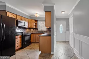330 Carlyn Ct, Downingtown, PA 19335 - Photo 4
