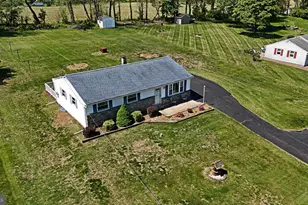 64 Mitchell Dr, Pottstown, PA 19465 - Photo 2