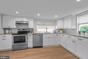 1402 Valley Rd, Coatesville, PA 19320 - Photo 2
