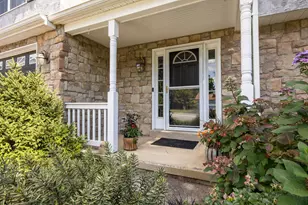 2 Buckingham Dr, Downingtown, PA 19335 - Photo 2