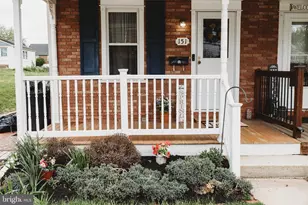 151 Walnut St, Spring City, PA 19475 - Photo 2