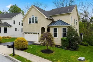 524 Raspberry Ln, West Chester, PA 19382 - Photo 2
