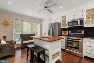 33 Cabot Ct, Chesterbrook, PA 19087 - Photo 6