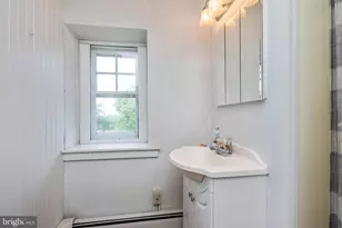 1112 W Bridge St, Spring City, PA 19475 - Photo 24