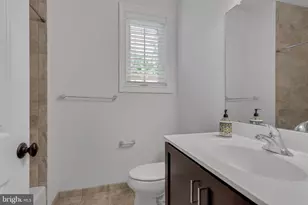 17 Grey Ct, Berwyn, PA 19312 - Photo 30
