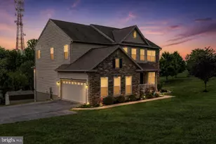 19 Lammey Way, Downingtown, PA 19335 - Photo 2