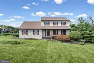 155 Freedom Valley Cir, Coatesville, PA 19320 - Photo 2