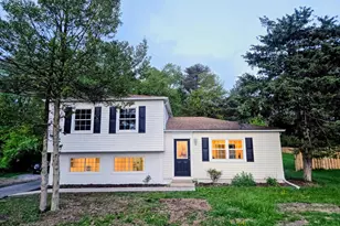 970 Kingsway Dr, Coatesville, PA 19320 - Photo 1