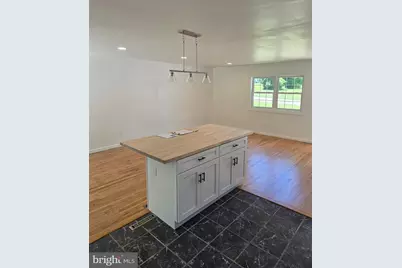 970 Kingsway Drive, Coatesville, PA 19320 - Photo 2