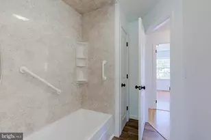 970 Kingsway Dr, Coatesville, PA 19320 - Photo 32