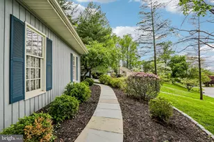 14 Airdrie Ct, Paoli, PA 19301 - Photo 2