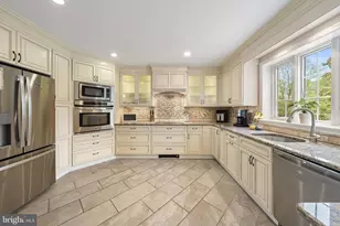 1154 Old Lancaster Rd, Berwyn, PA 19312 - Photo 6