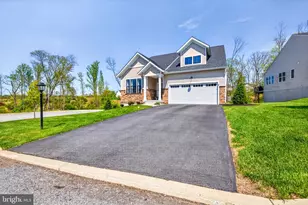 48 Heron Ln, Coatesville, PA 19320 - Photo 8