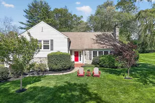 135 Clover Hill Ln, Wayne, PA 19087 - Photo 1