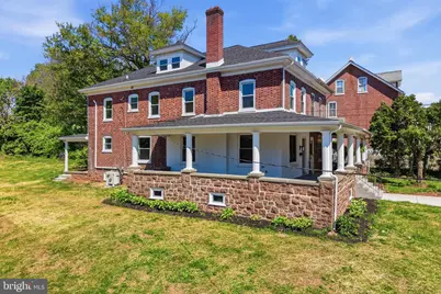 440 N Penn St, Spring City, PA 19475 - Photo 2