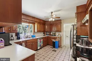 205 Oak Ln, West Chester, PA 19382 - Photo 18