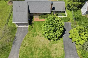 205 Oak Ln, West Chester, PA 19382 - Photo 2