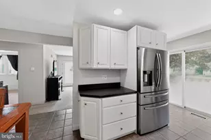 215 N Limestone Rd, Parkesburg, PA 19365 - Photo 6