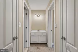 606 Longchamps Dr, Devon, PA 19333 - Photo 52