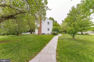 1239 Upton Cir, West Chester, PA 19380 - Photo 4