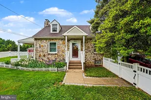 683 Ridge Rd, Spring City, PA 19475 - Photo 2