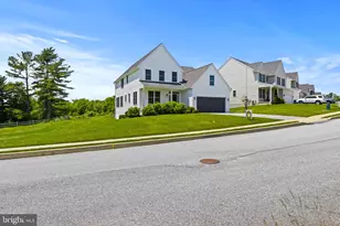 274 Beaumont Dr, Oxford, PA 19363 - Photo 2