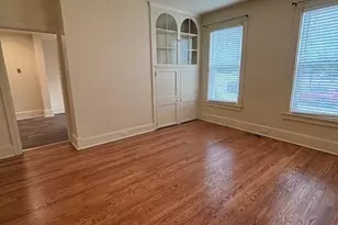 379 E Chestnut St, Coatesville, PA 19320 - Photo 2