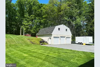 1014 N Bailey Road, Coatesville, PA 19320 - Photo 2