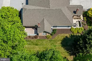 147 Village Way, Phoenixville, PA 19460 - Photo 32