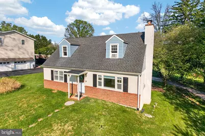 507 Saint Johns Circle, Phoenixville, PA 19460 - Photo 2
