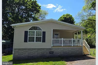 787 W Main Street, Coatesville, PA 19320 - Photo 2